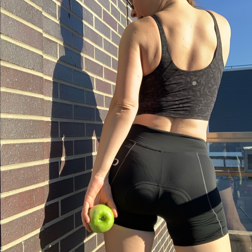 CRZ YOGA Build-In Bra Silver Leopard Crop Top